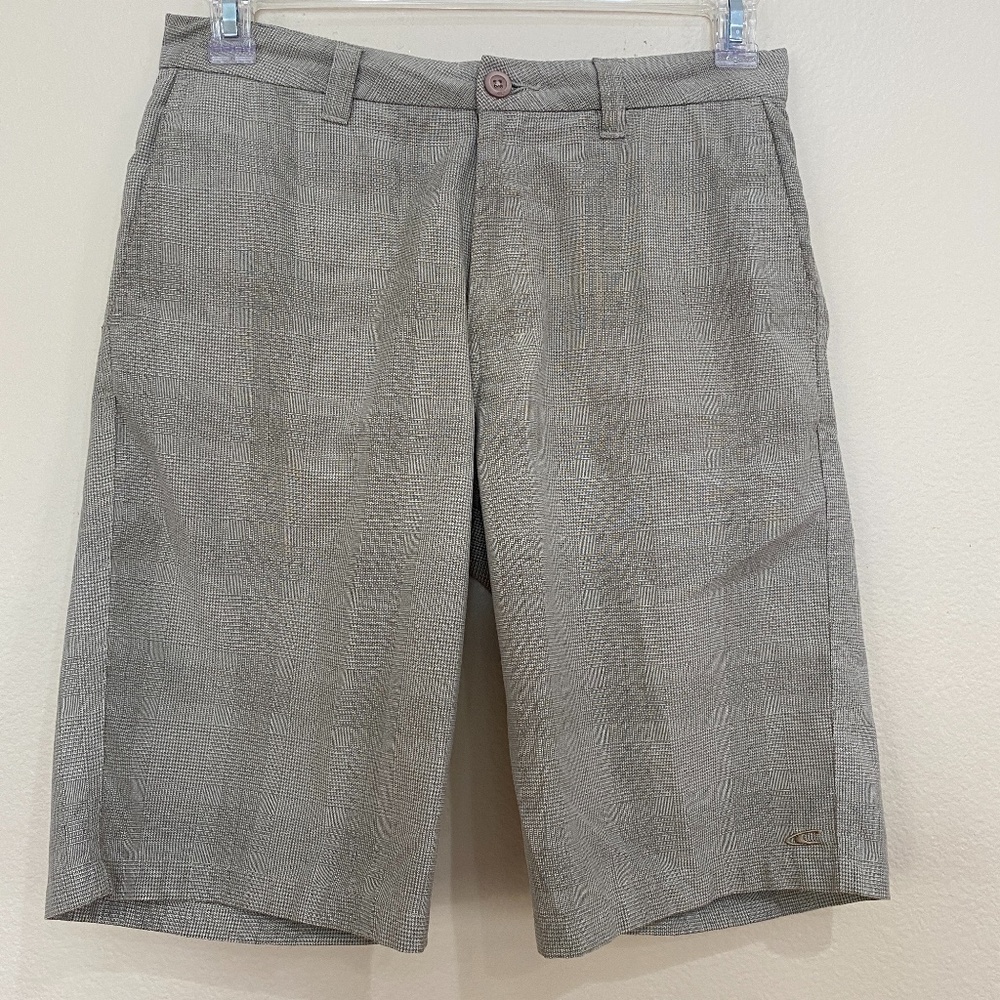 Mens O'neill gray shorts. EUC. Size 30 waist